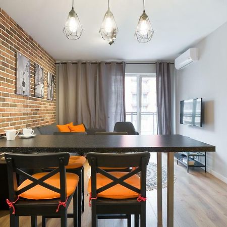 Orange, Modern Apartment In The City Centre Красков Екстериор снимка