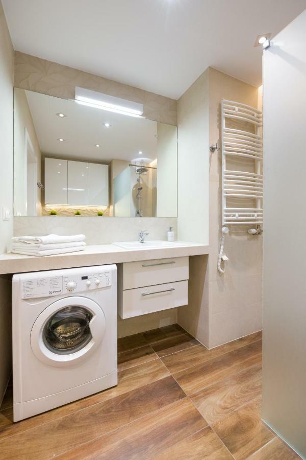 Orange, Modern Apartment In The City Centre Красков Екстериор снимка
